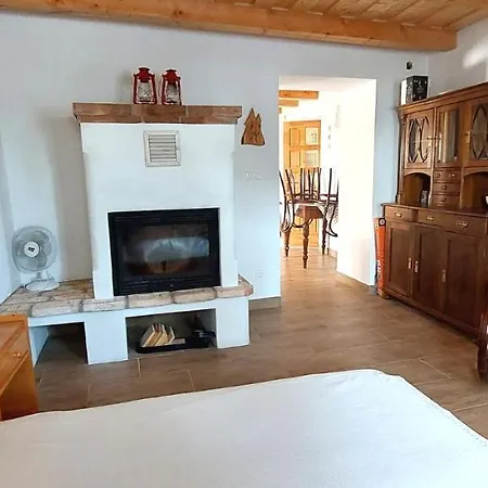 Hollófészek Apartamento *