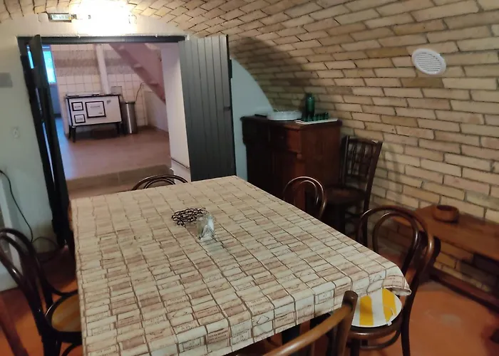 Apartment Hollofeszek Vendeghaz
