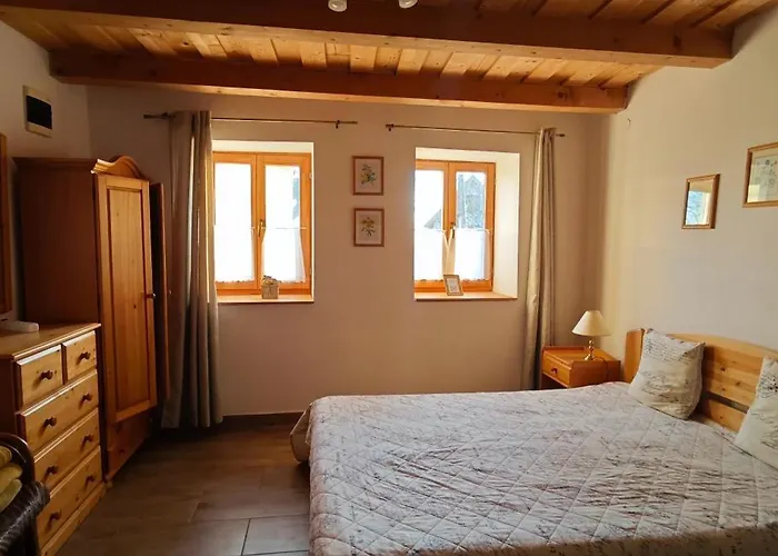 Apartment Hollofeszek Vendeghaz Badacsonytordemic